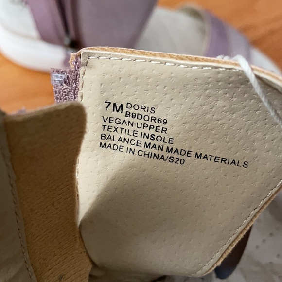 Doris Women's Colorblock Velcro Strap Shoe - Picture 3 of 4